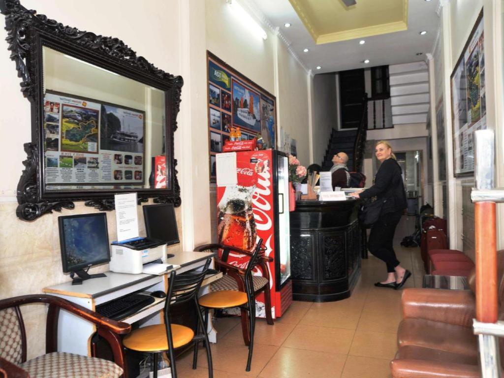 Kangaroo Hostel Ханой Екстериор снимка