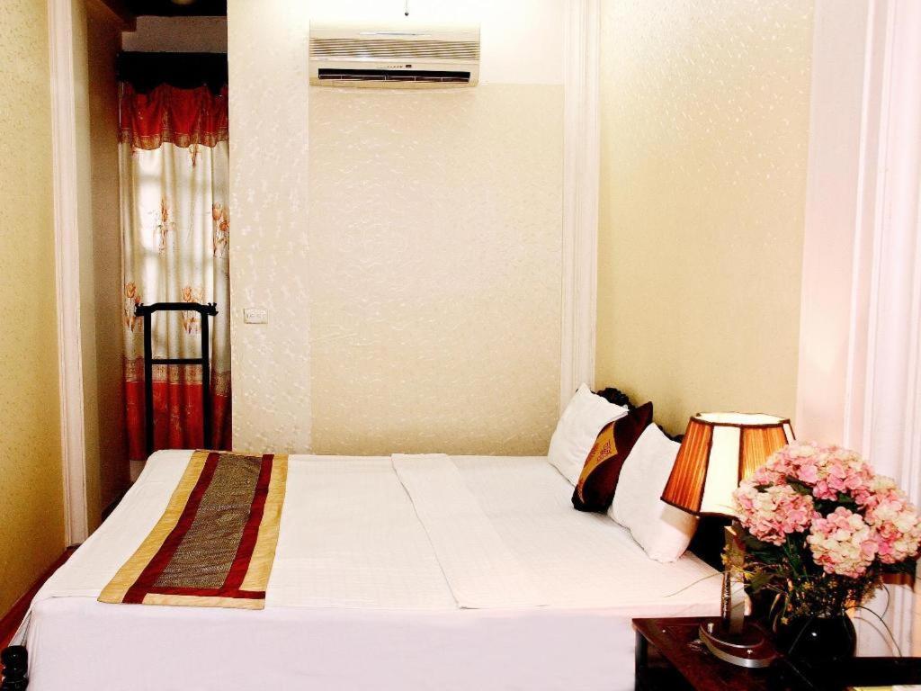 Kangaroo Hostel Ханой Екстериор снимка