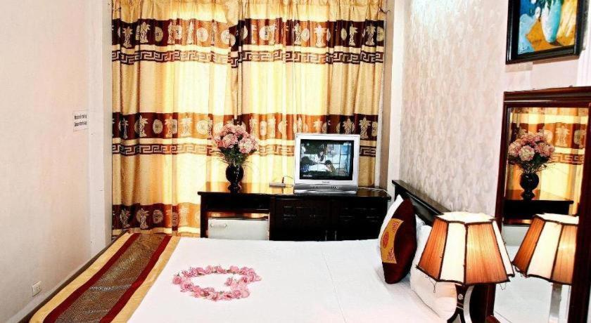 Kangaroo Hostel Ханой Екстериор снимка